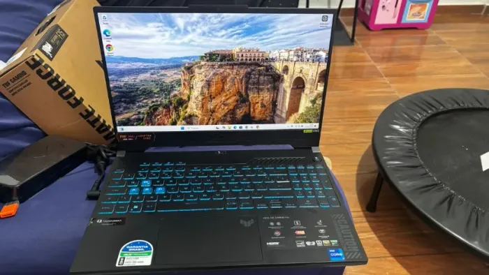 ASUS TUF Gaming F15 - i7 / RTX 4050 / 16 GB / 512 GB