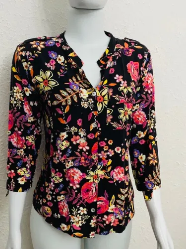 camisa cenarium tamanho p preta estampada bom estado