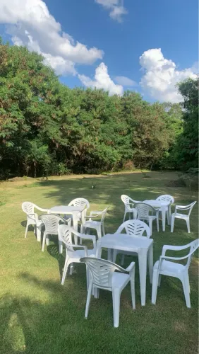 Aluguel de mesas e cadeiras 
