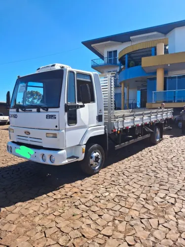 Ford Cargo 815 Carroceria