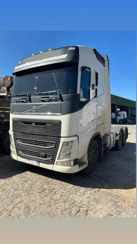 Volvo FH 540 6x4 2021 e Rodocaçamba Librelato 2022 com dolly rebaixado 