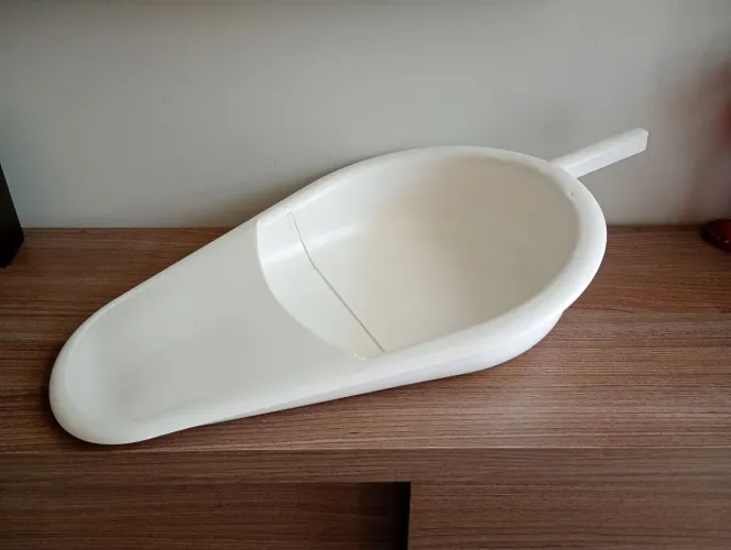 Comadre de plástico resistente 