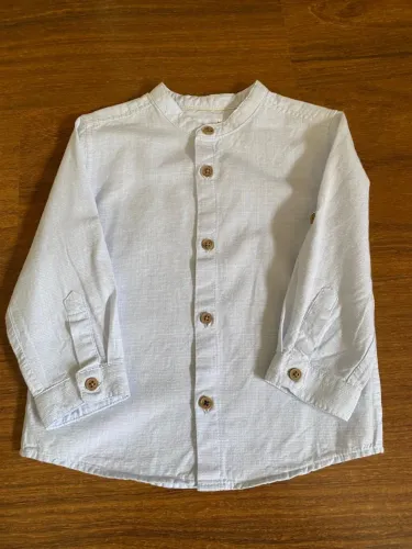 Camisa Zara - TAM 12 a 18 meses (86 cm) - azul bem clarinho! Linda e em perfeito estado 