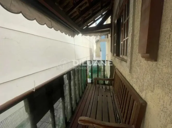 Casa de Vila : Triplex / Residencial / Botafogo