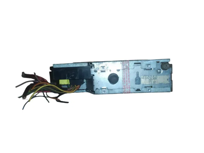 Rádio Cd Player Peugeot 206 207  307  2002 A  2005