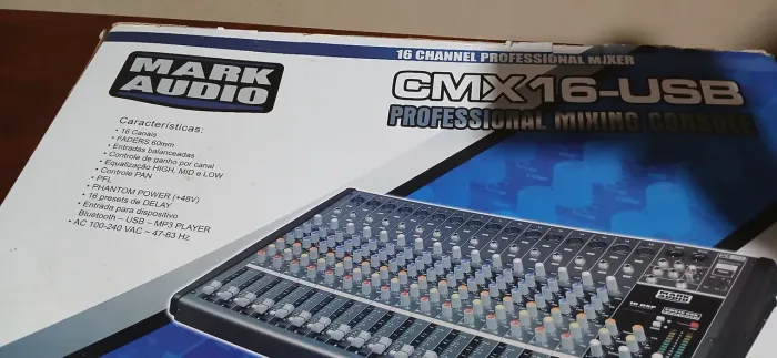 Mesa de SomMark Audio CMX16-USB 16 Canais