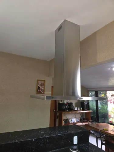 Instalação profissional em coifas ilha !