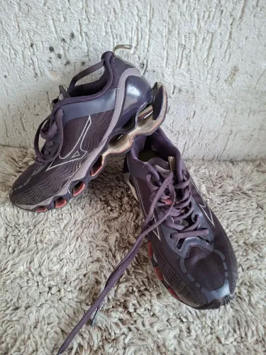 Tenis mizuno 36