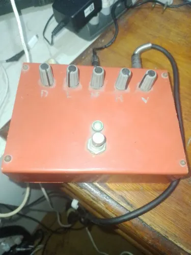 Pedal de overdrive para guitarra