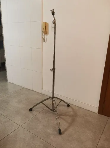 ## Estante de pratos reta Mapex Vênus (VX), completa, funcional, PORÉM LEIA A DESCRIÇÃO!