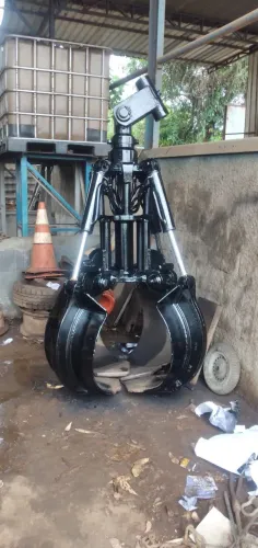 Garra sucateira 