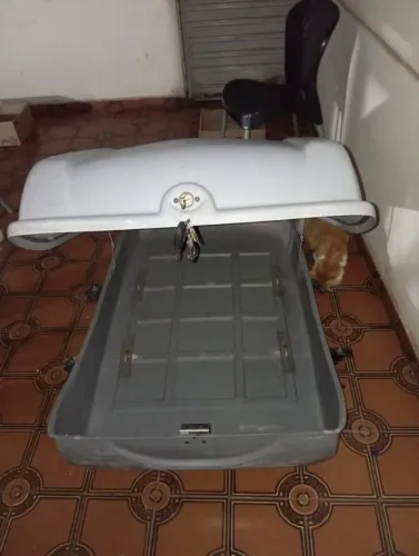 Bagageiro de Fibra Usado