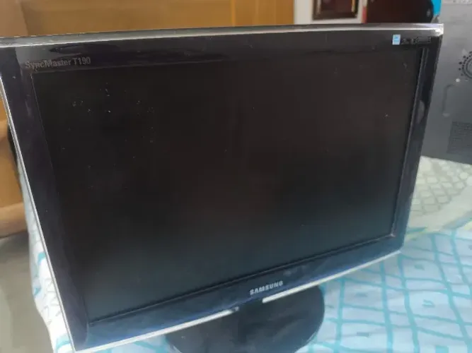 MONITOR SAMSUNG SYNGMASTER T190