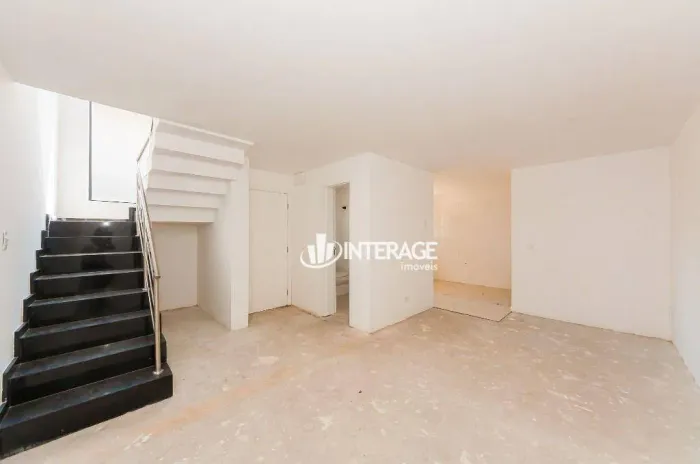 Sobrado com 3 dormitórios à venda, 149 m² por R$ 850.000,00 - Bacacheri - Curitiba/PR