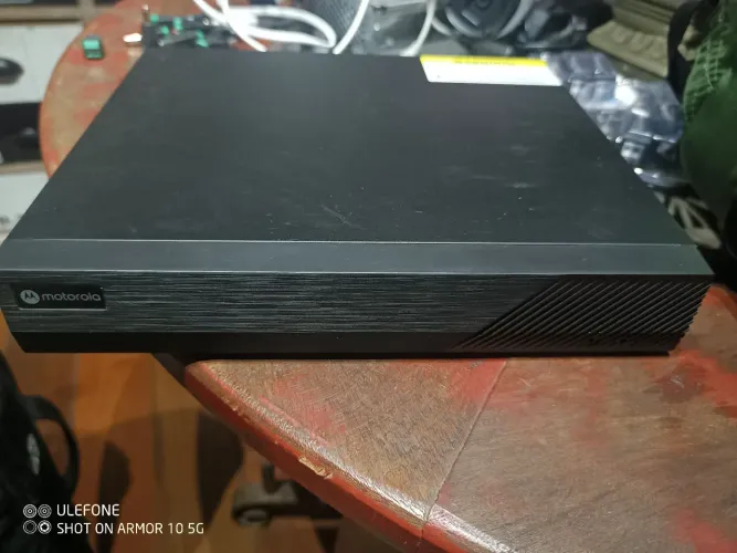 Gravador DVR com quatro câmeras Motorola vrKit de Câmeras de Segurança Motorola - Novo!