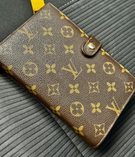 Capa de agenda média Louis Vuitton monogram 
