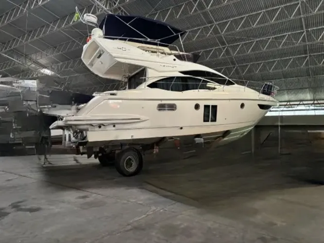 Lancha Azimut 40 Italiana  2 x Cummins 355 HP Oportunidade!!!