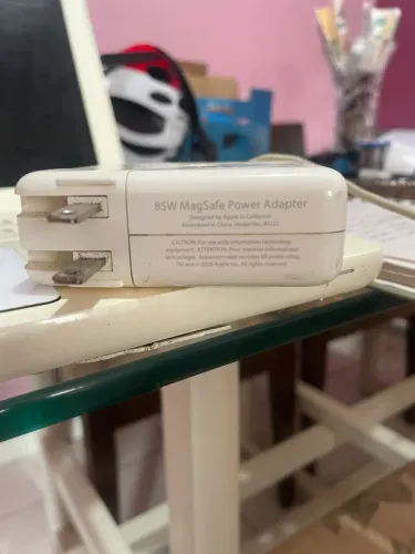 Vendo fonte do MacBook White 85 W