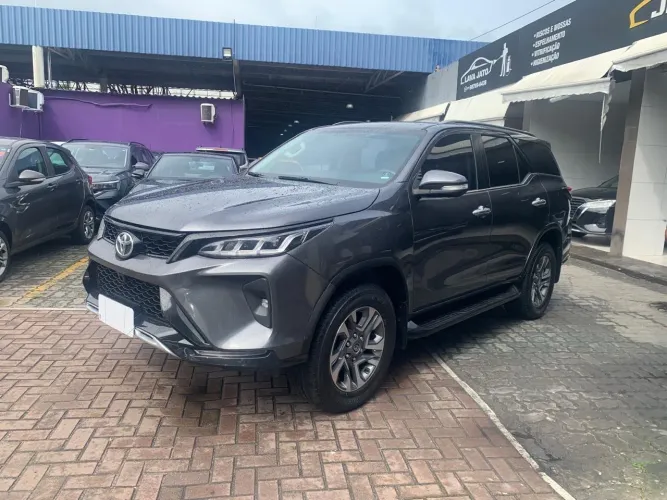 Toyota Hilux SW4 SRX 4X4 2.8 TDI 16V Dies. Aut. 2017