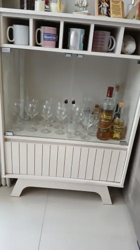 Cristaleira/bar