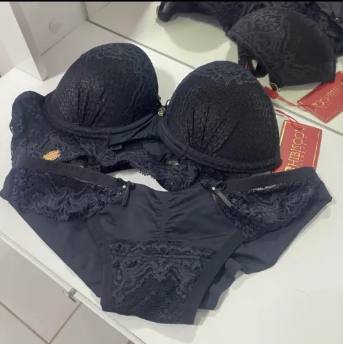 VENDO CONJUNTO DE LINGERIE NOVO DA MARCA HIBISCO TAM G