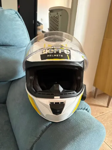 Capacete Bieffe novo, sem detalhes N? 60