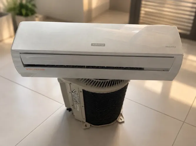 Ar condicionado 12000 btus - Agratto Inverter - Serpentina de cobre - Muito Novo