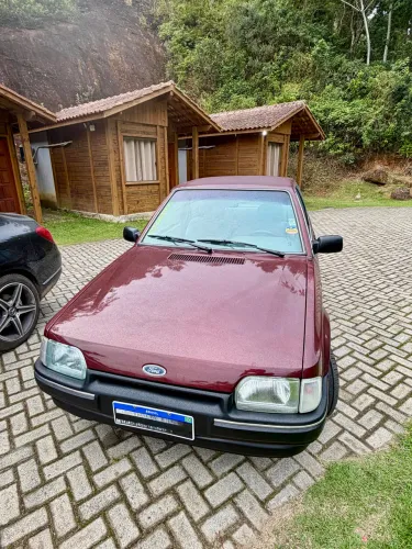 Ford Escort Ghia 1.8i / 1.8 / 1.6 (álcool) 1992