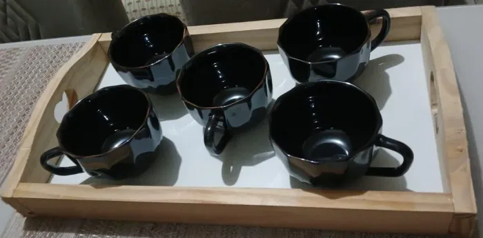 Conjunto 5 xícaras e bandeja