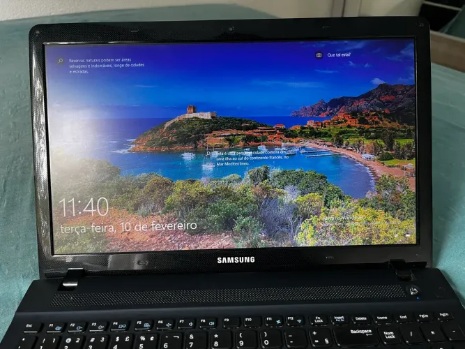 Notebook Samsung Tela de 15 Core i3 3 geração 4Gb ram 