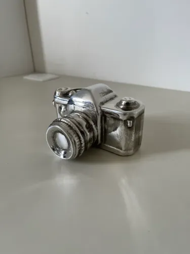 Mini máquina fotográfica - decoração - prata 