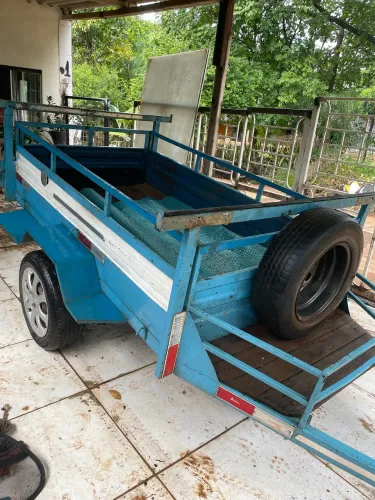 Carretinha Reboque Utilitário - Em Bom Estado - Pronta pra Usar
