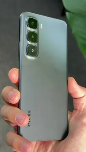 Infinix Hot 60 Pro+ Al Phone mais fino do mundo 5,95mm 16 GB+256GB tela curva 3D de144 Hz
