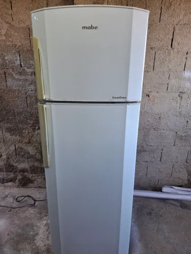 Geladeira frost free 330 litros