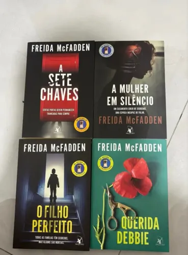 LIVROS FREIDA MCFADDEN