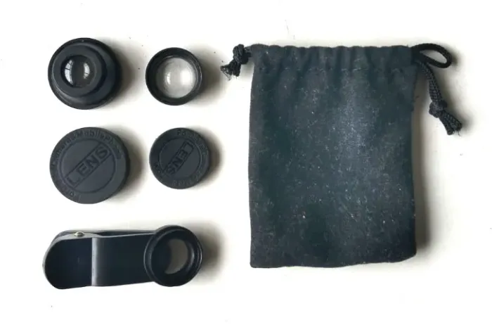 Kit de Lentes 3 em 1 para Smartphone (com Clip e Bolsinha) - Usado - Bom Estado