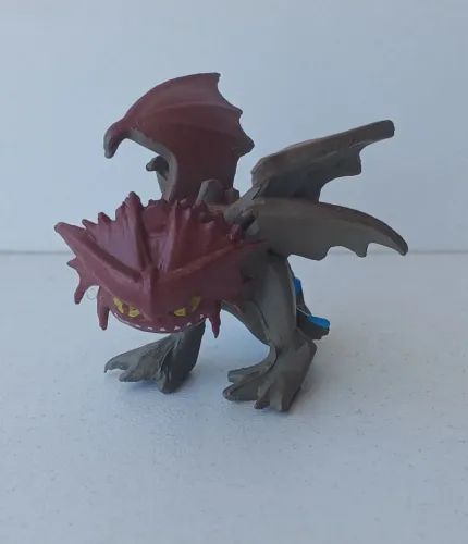 BONECO MINIATURA MINI COMO TREINAR O SEU DRAGÃO CORTA TORMENTA PULA NUVEM MARROM