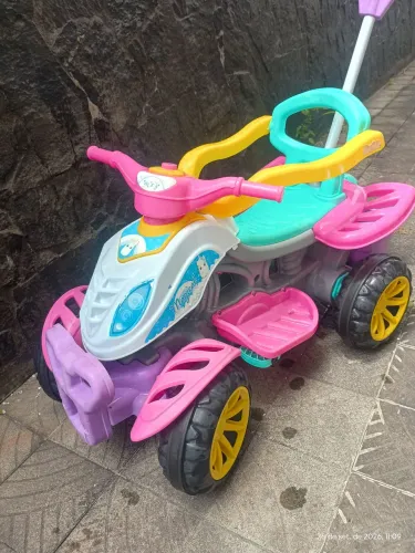 Carrinho velotrol infantil