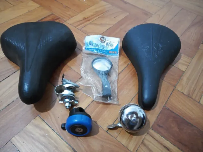Bicicleta Acessórios - Dois Celins e Duas Campainhas