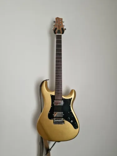 Guitarra Seven SGT-277 Gold
