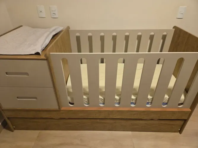 ?[MÓVEL COMPLETO] Berço Transformável em Cama + Cama Auxiliar (Pouco Uso / Semimnovo)