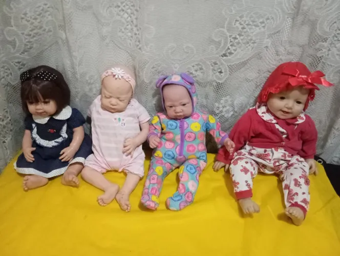 Lote de bebês reborn 