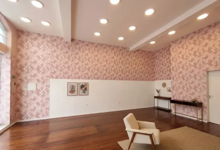 Loja para alugar no Centro de Juiz de Fora, 60m² ao lado do Cine-Theatro Central. Disponív