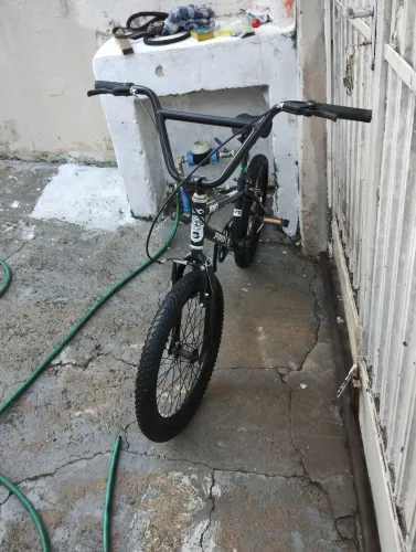 Bicicleta BMX aro 20