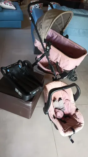Kit carrinho e bebê conforto 