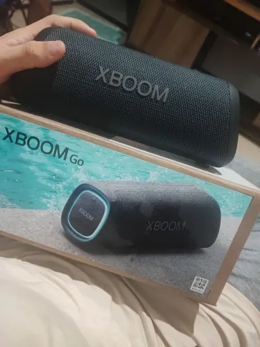 Caixa de Som LG XBOOM XG7S - Completa, som potente + bateria longa ?