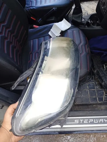 Farol do Sandero Stepway 2015 150,00 reais 