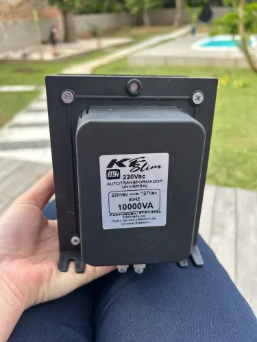 Autotransformador KF Slim 10.000VA 127V/220V Seminovo