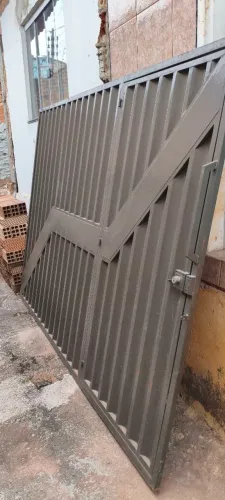 Portão de aço chapa 18