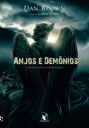 Livro usado disponível para a venda.